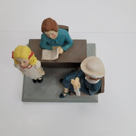 Saturday Evening Post Figurine by Francis Tipton Hunter Limited Edition PD105 - Picture 2 of 7